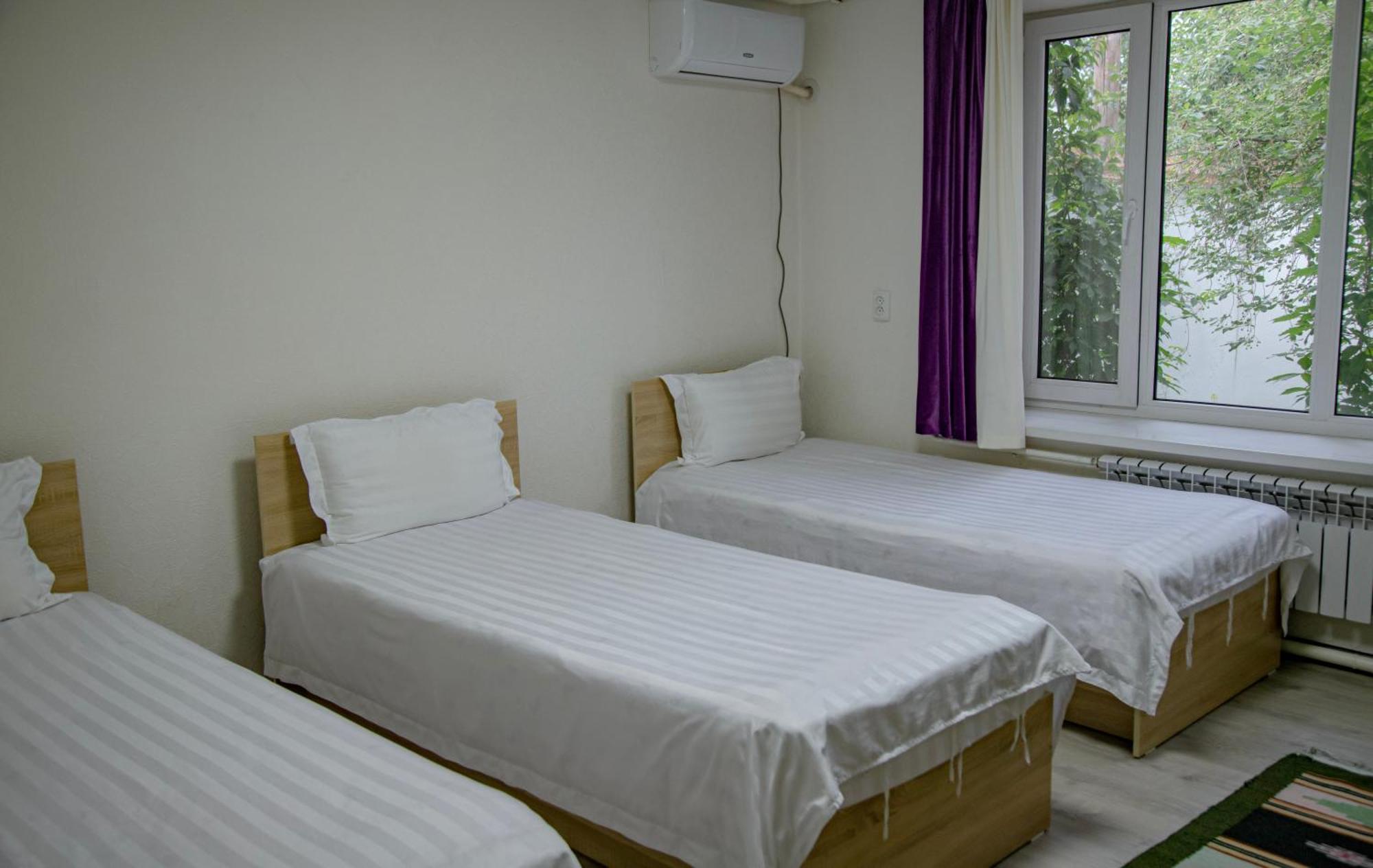 Hotel Good Night Jalal-Abad Extérieur photo