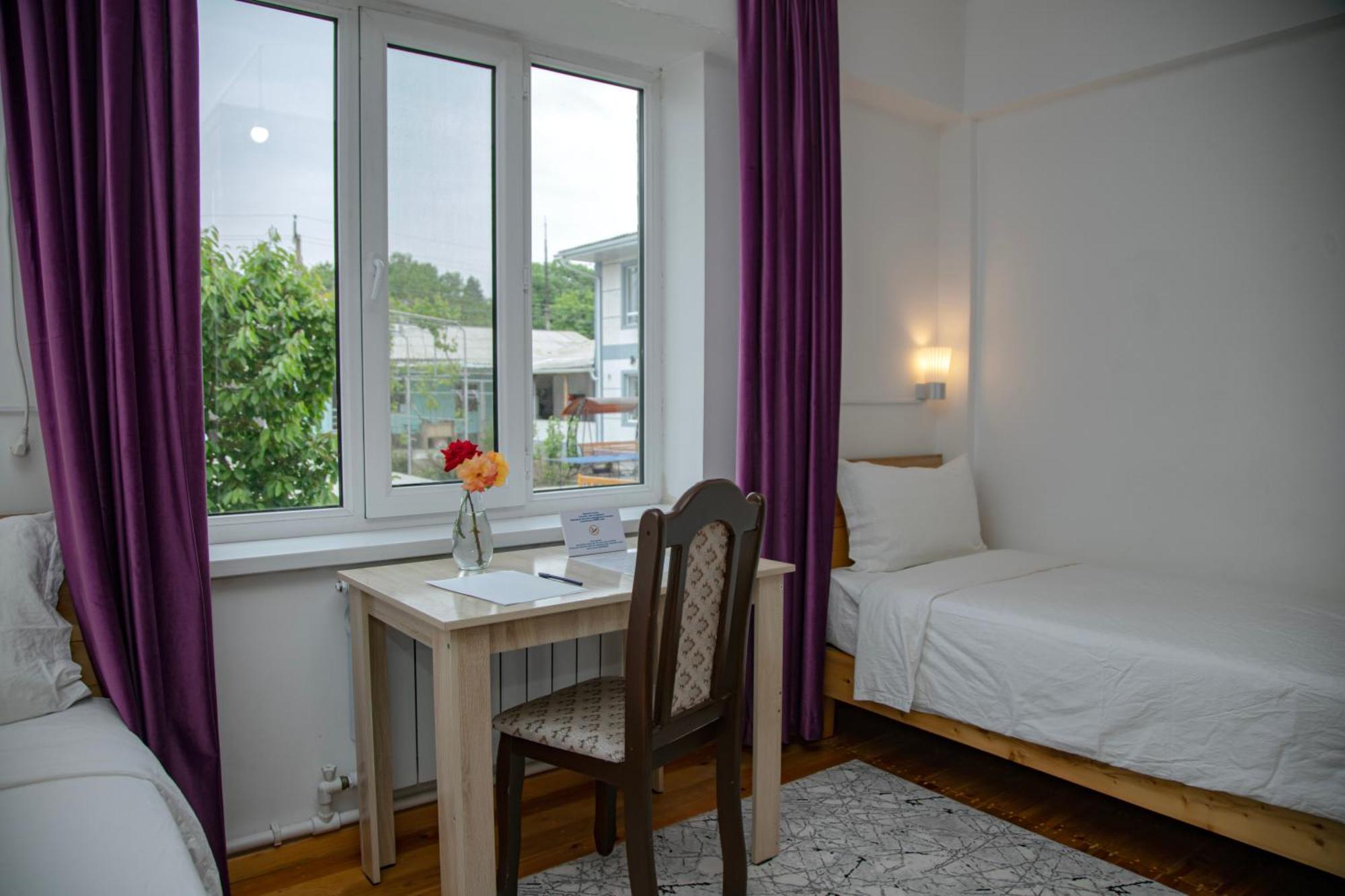 Hotel Good Night Jalal-Abad Extérieur photo