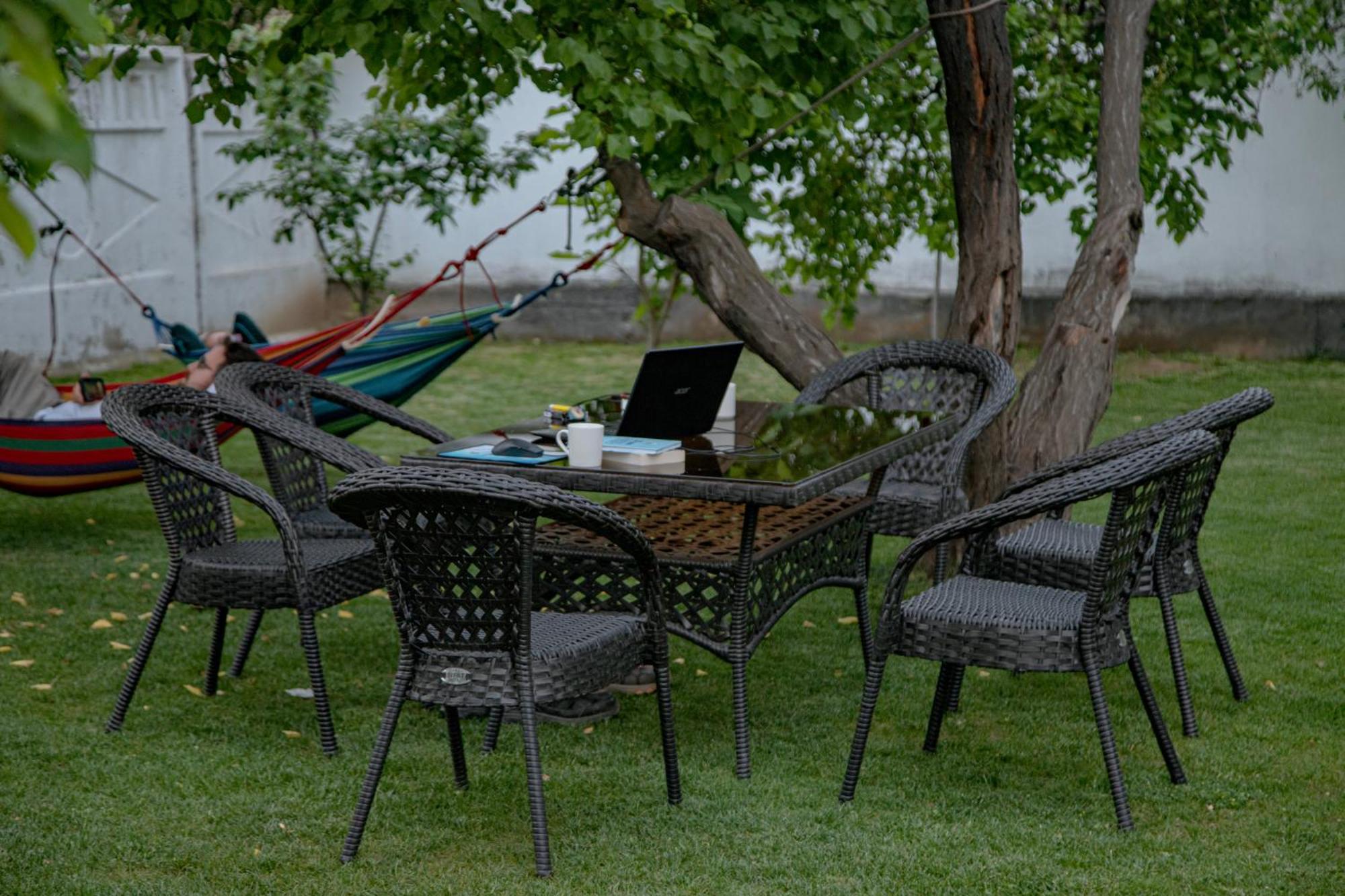 Hotel Good Night Jalal-Abad Extérieur photo