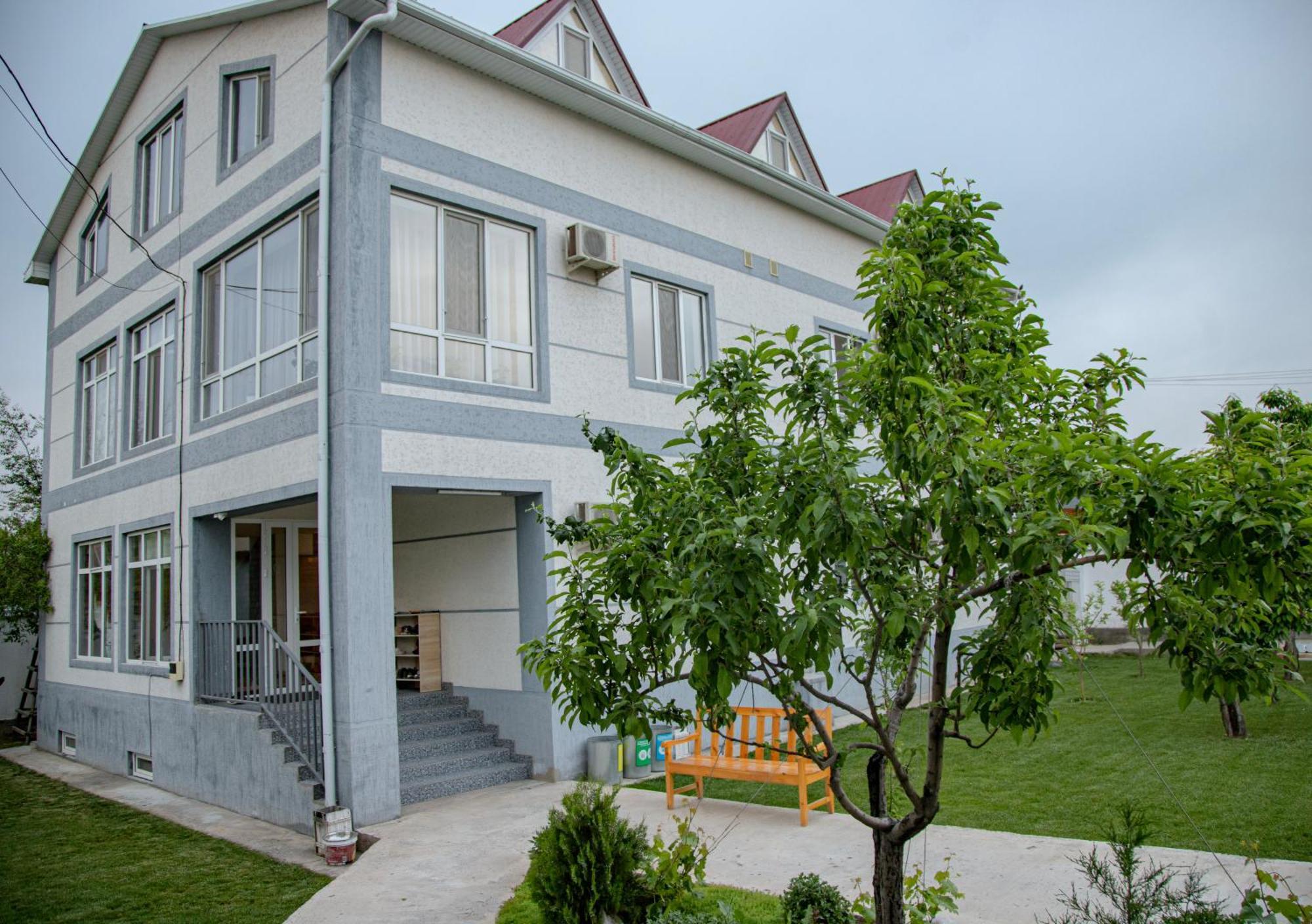 Hotel Good Night Jalal-Abad Extérieur photo