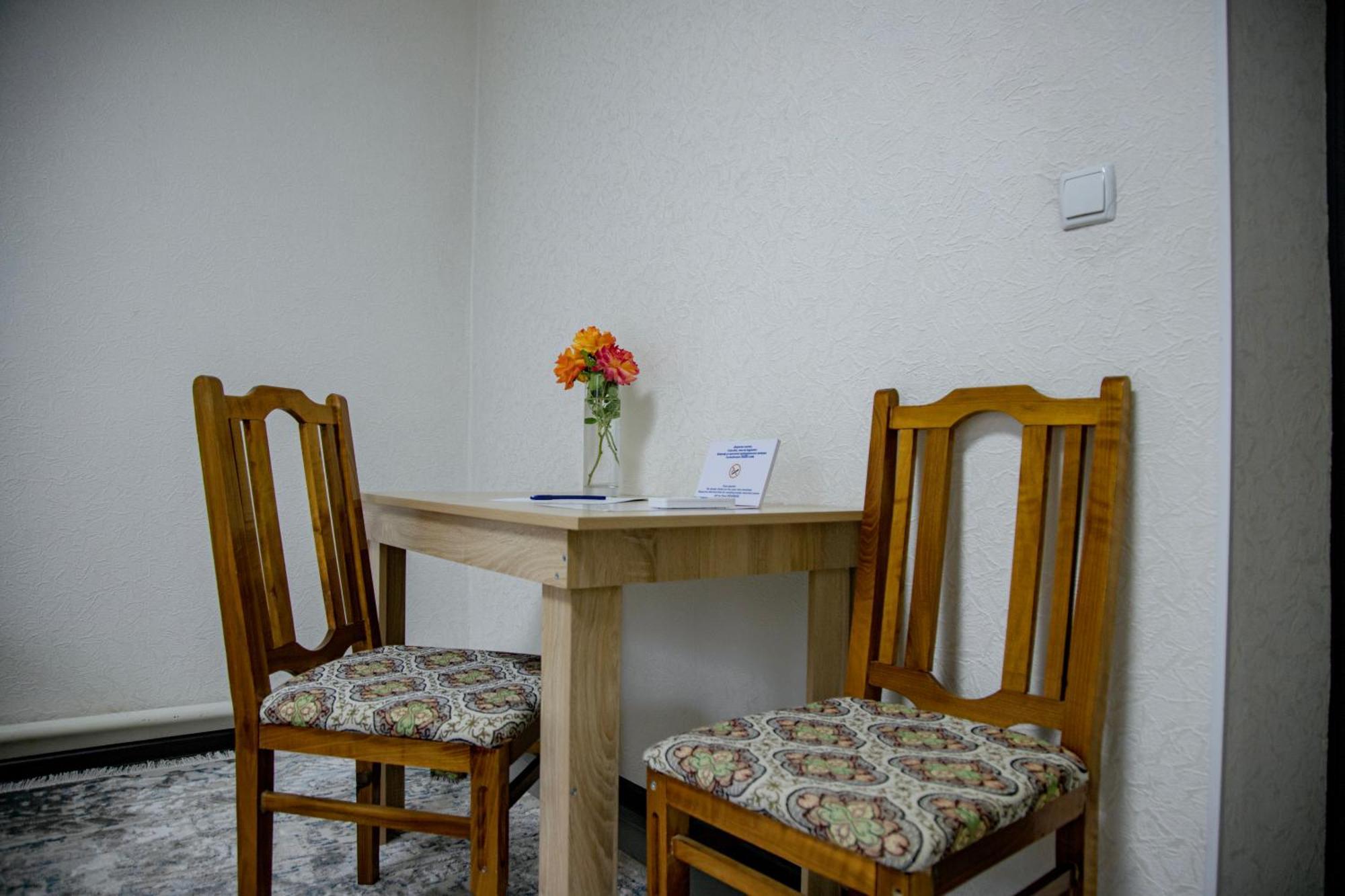 Hotel Good Night Jalal-Abad Extérieur photo