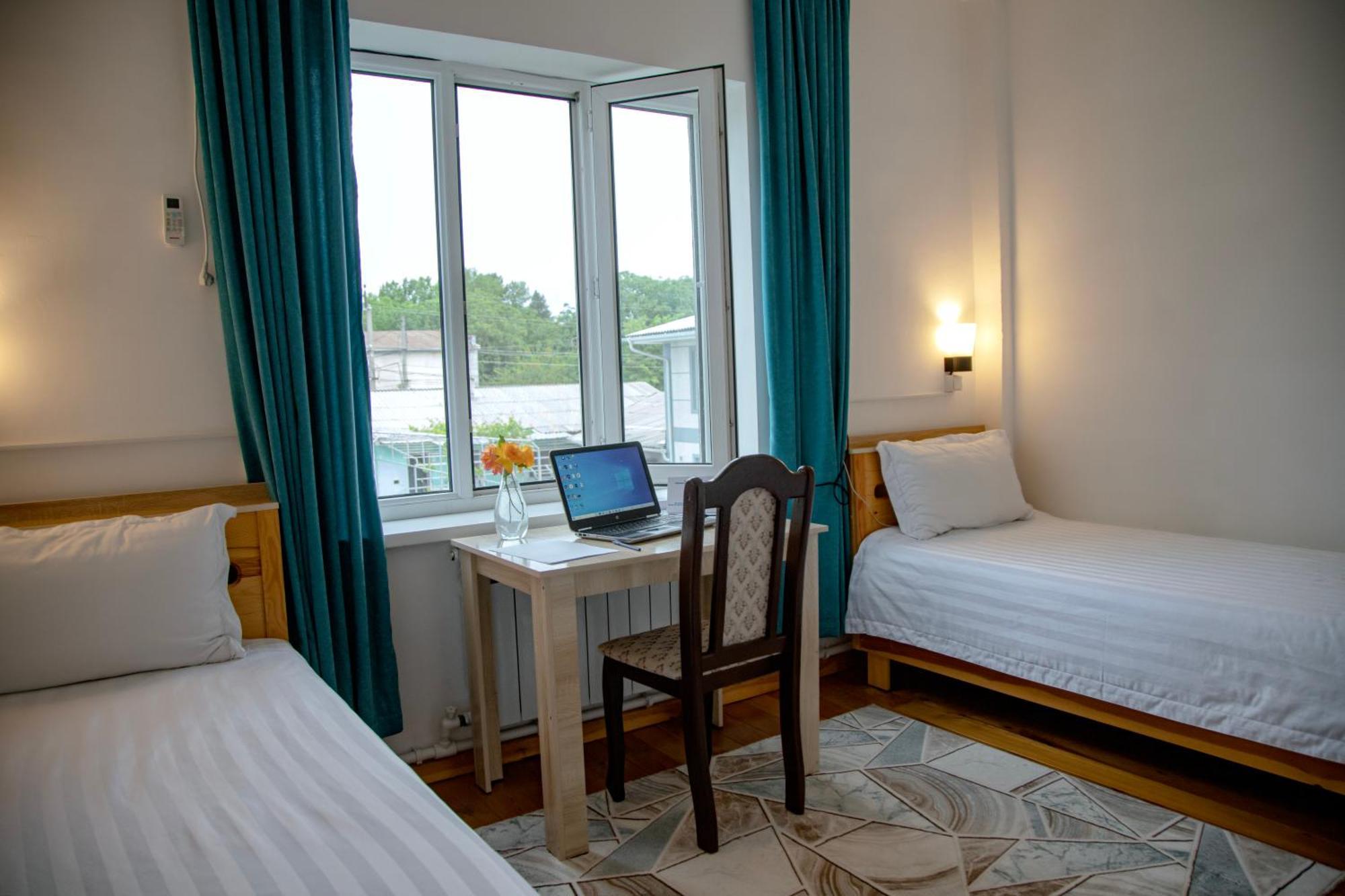 Hotel Good Night Jalal-Abad Extérieur photo
