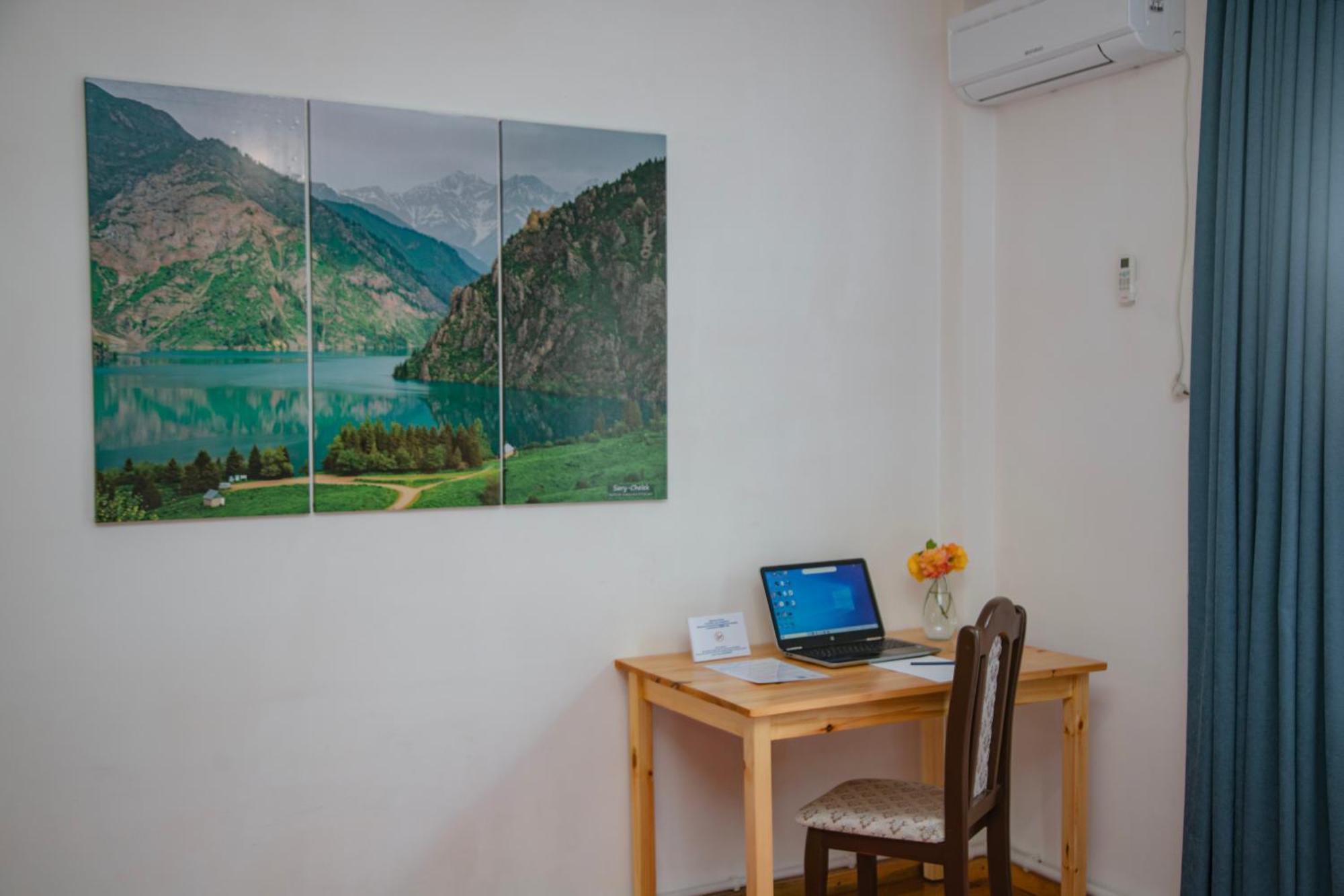 Hotel Good Night Jalal-Abad Extérieur photo
