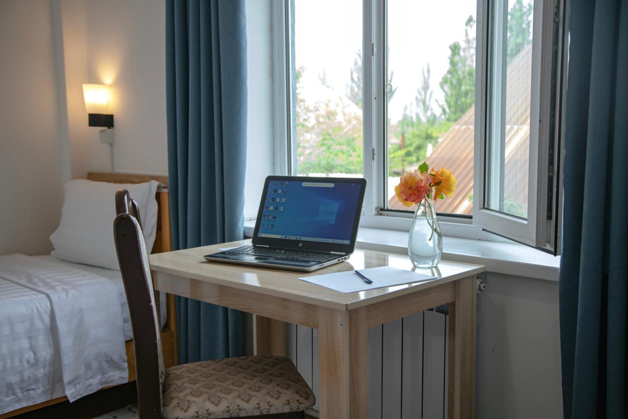 Hotel Good Night Jalal-Abad Extérieur photo