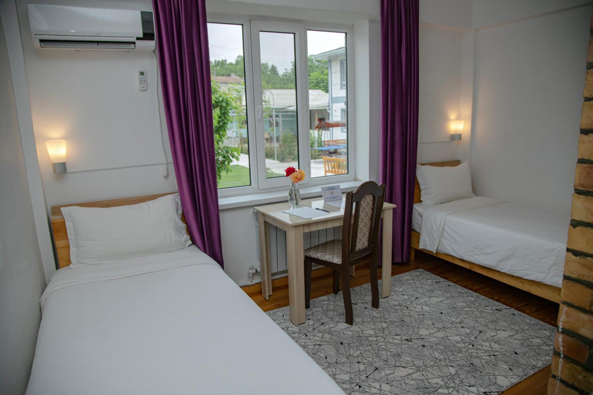 Hotel Good Night Jalal-Abad Extérieur photo