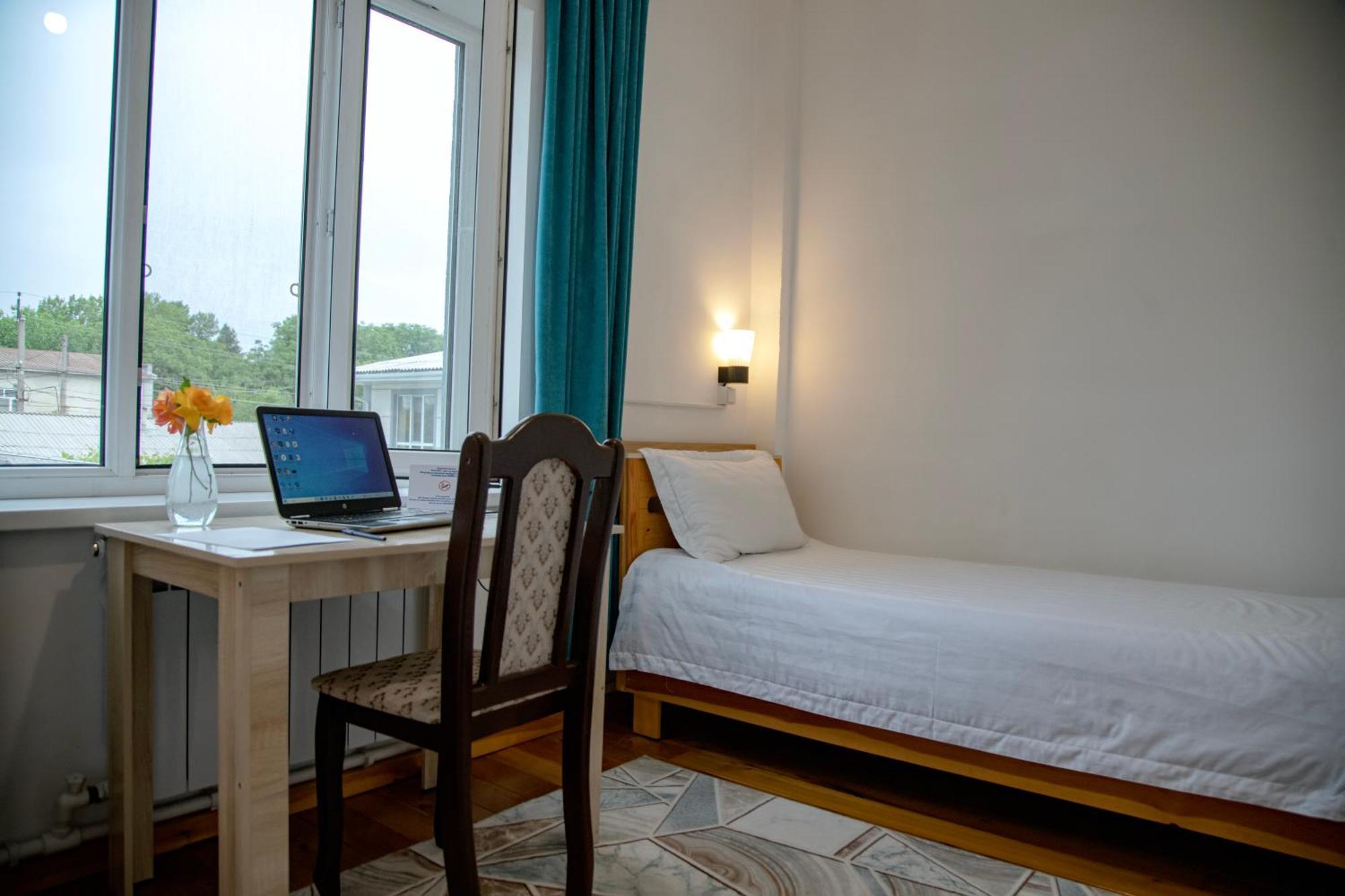 Hotel Good Night Jalal-Abad Extérieur photo